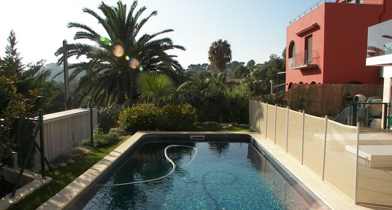 Piscina calentada con aerotermia
